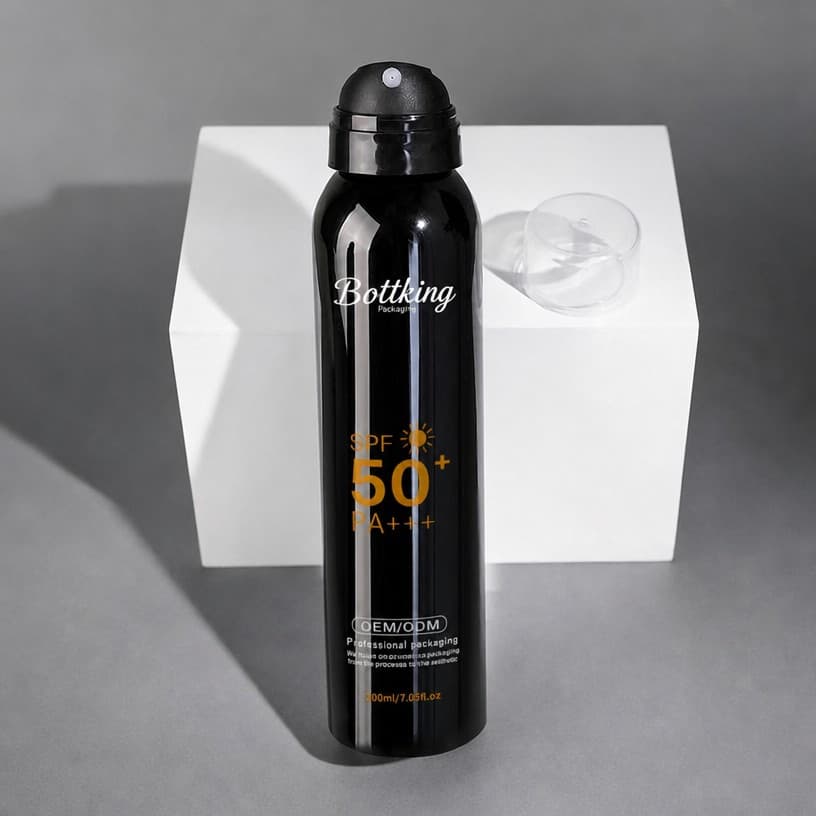 Black 200ml Cylinder Facial Hydrating Mist Spray Bottle — closure and dispensing detail